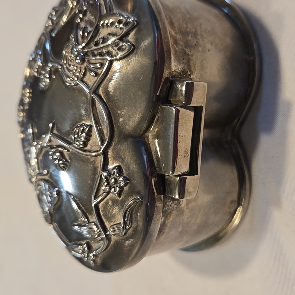 Vintage Silver Plated Heart jewelry box trinket holder - Picture 8 of 8